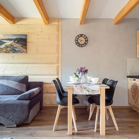 Anna Maria-chocholow アパート