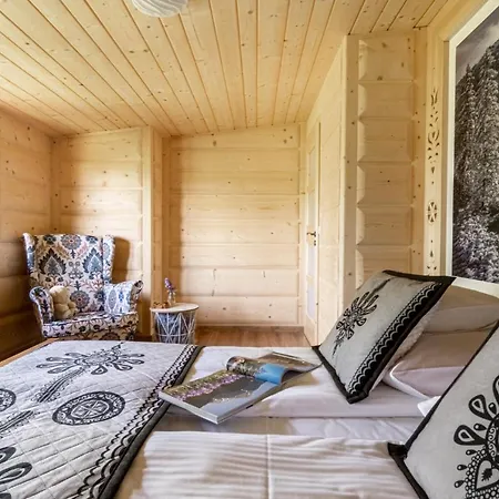 Anna Maria-chocholow アパート *